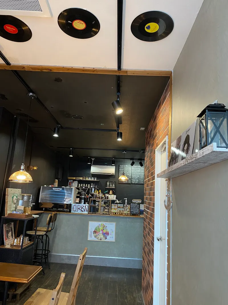 M&H Coffee in Kitahorie, Osaka