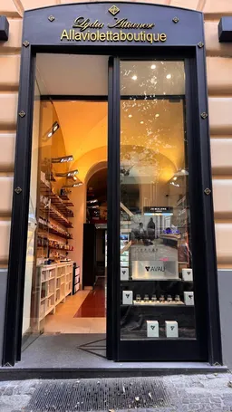Alla Violetta Boutique