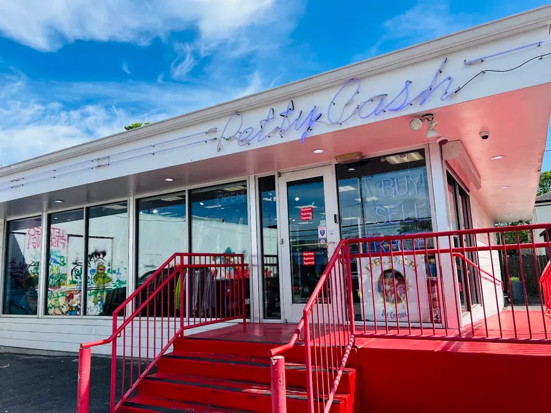 Petty Cash in Montrose, Houston