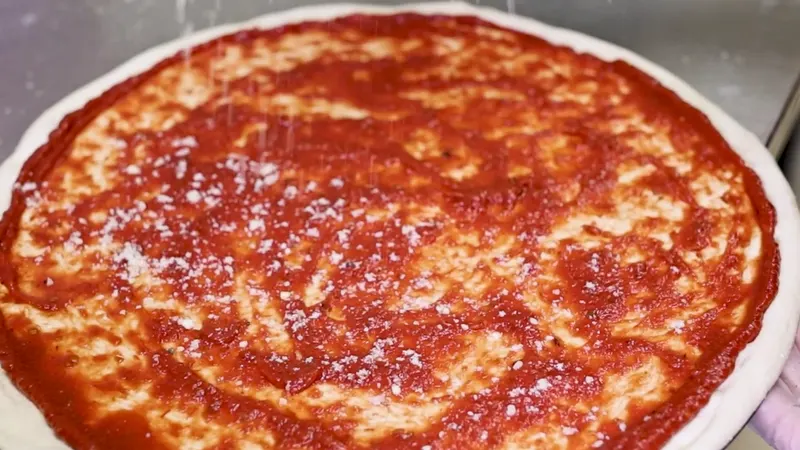 Fox's Pizza Den in Donelson, Nashville