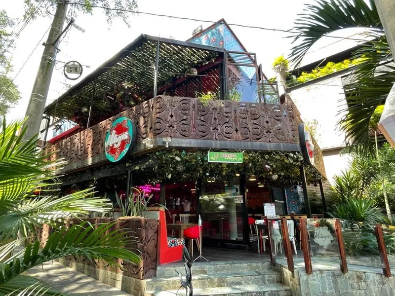 Milagros in El Progreso, Medellin