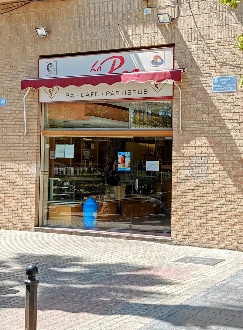 Pastelería La Paz in Benicalap, Valencia